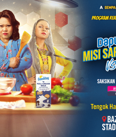 Episod pertama kali ini, Che Ton berganding dengan Inspektor Sani, Zizan Razak untuk memasak nasi putih, ikan tenggiri masak cuka, kalian ikan masin manakala Sarimah & Tuyah pula memasak bread butter pudding. Adakah Zizan Razak mampu menyaingi skil memasak Che Ton di dapur? Bread Butter Pudding Sarimah & Tuyah tu sedap ke? 📺 Saksikan Dapur Goodday: Misi Sarimah & Tuyah VS Che Ton 🗓️ Setiap hari sepanjang Ramadan ⏰ 5:30 petang dapur goodday